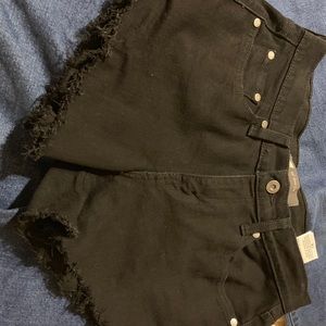 Levi’s black shorts